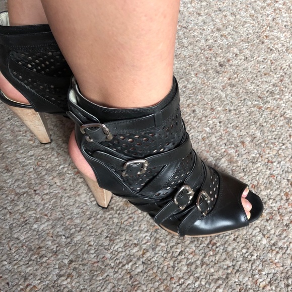 ✨ black leather ankle booties ✨ - Picture 11 of 12